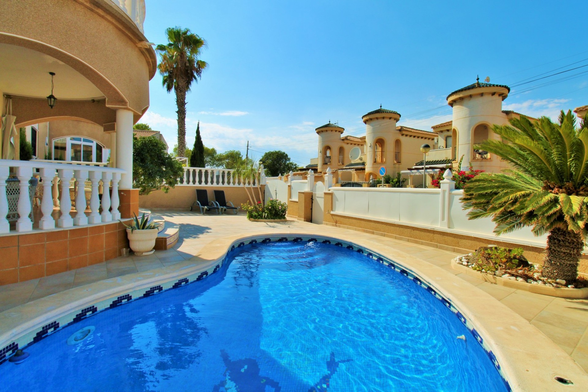 Herverkoop - Villa -
Villamartin