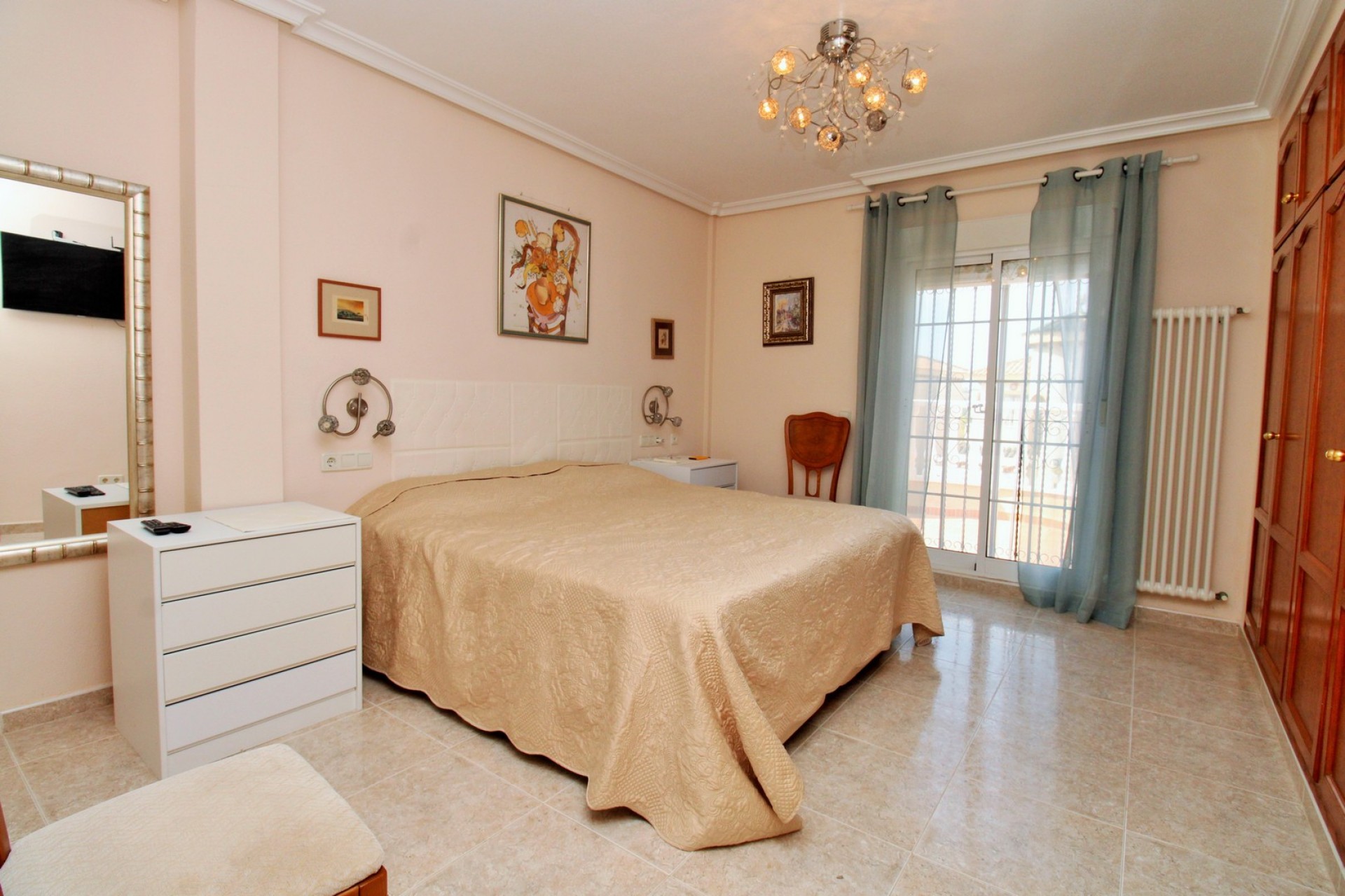 Herverkoop - Villa -
Villamartin