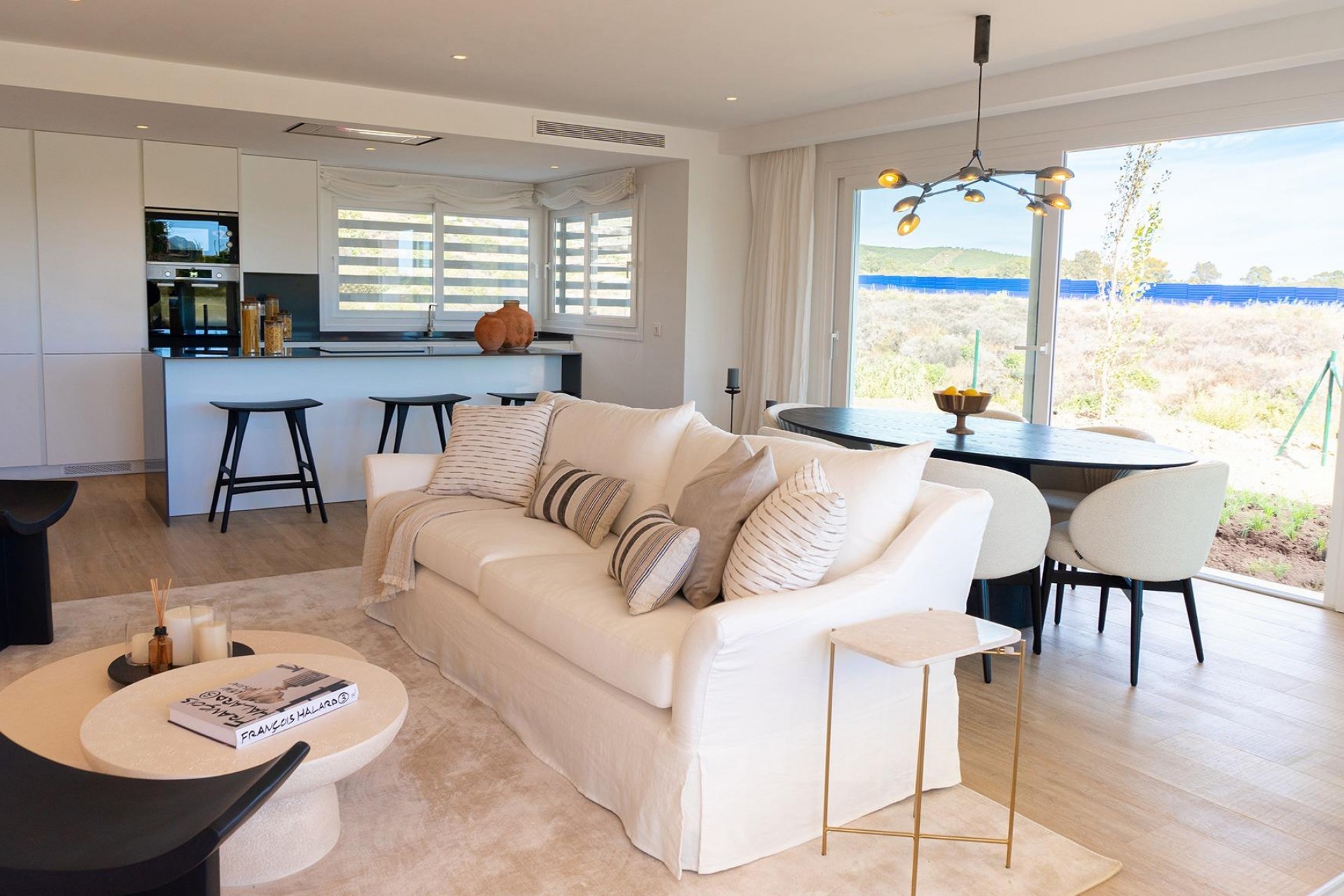 Neue Gebäude - Apartment -
Casares - Camarate