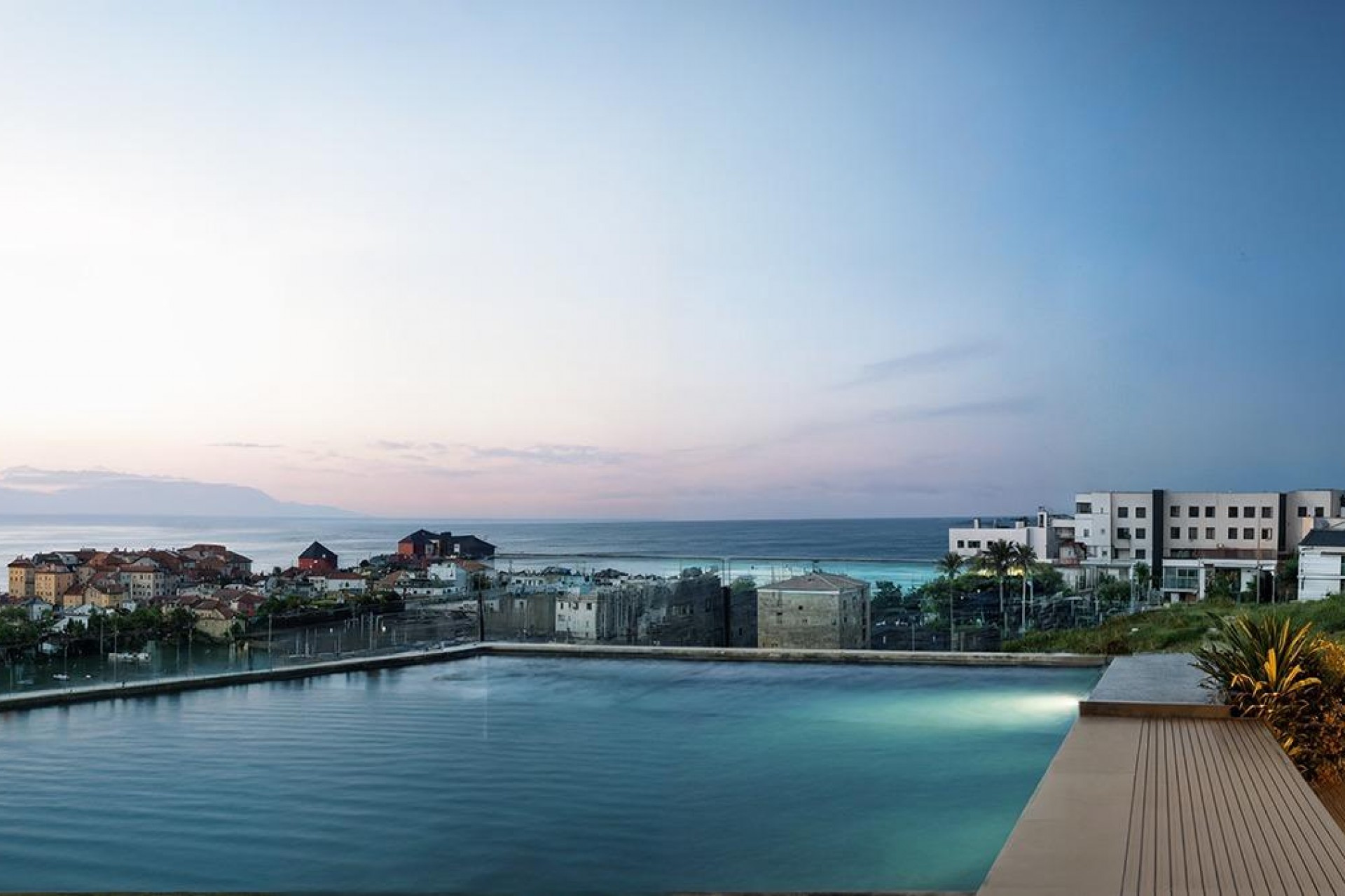 Neue Gebäude - Apartment -
Estepona