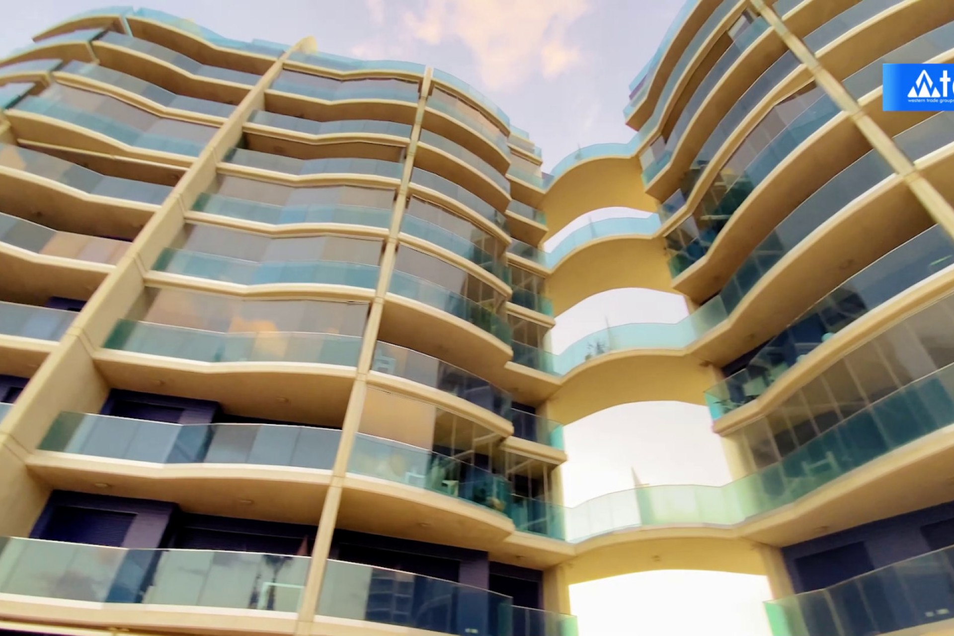 Neue Gebäude - Apartments -
Punta Prima