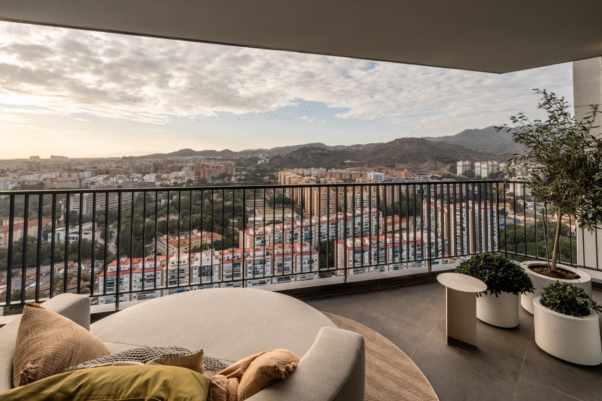 Neue Gebäude - Penthouse -
Málaga - Centro
