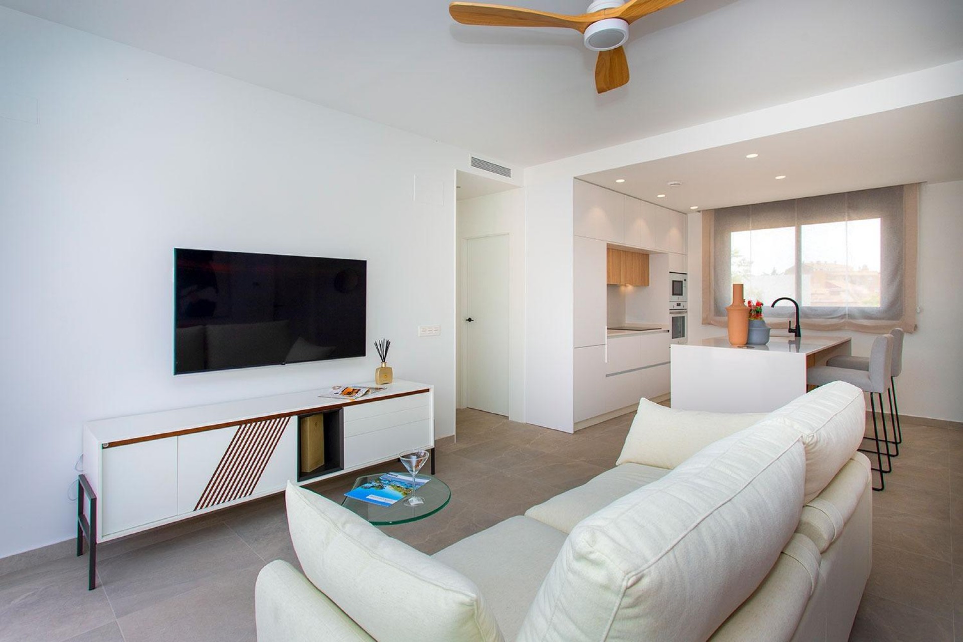 Neue Gebäude - Semidetached -
Sucina