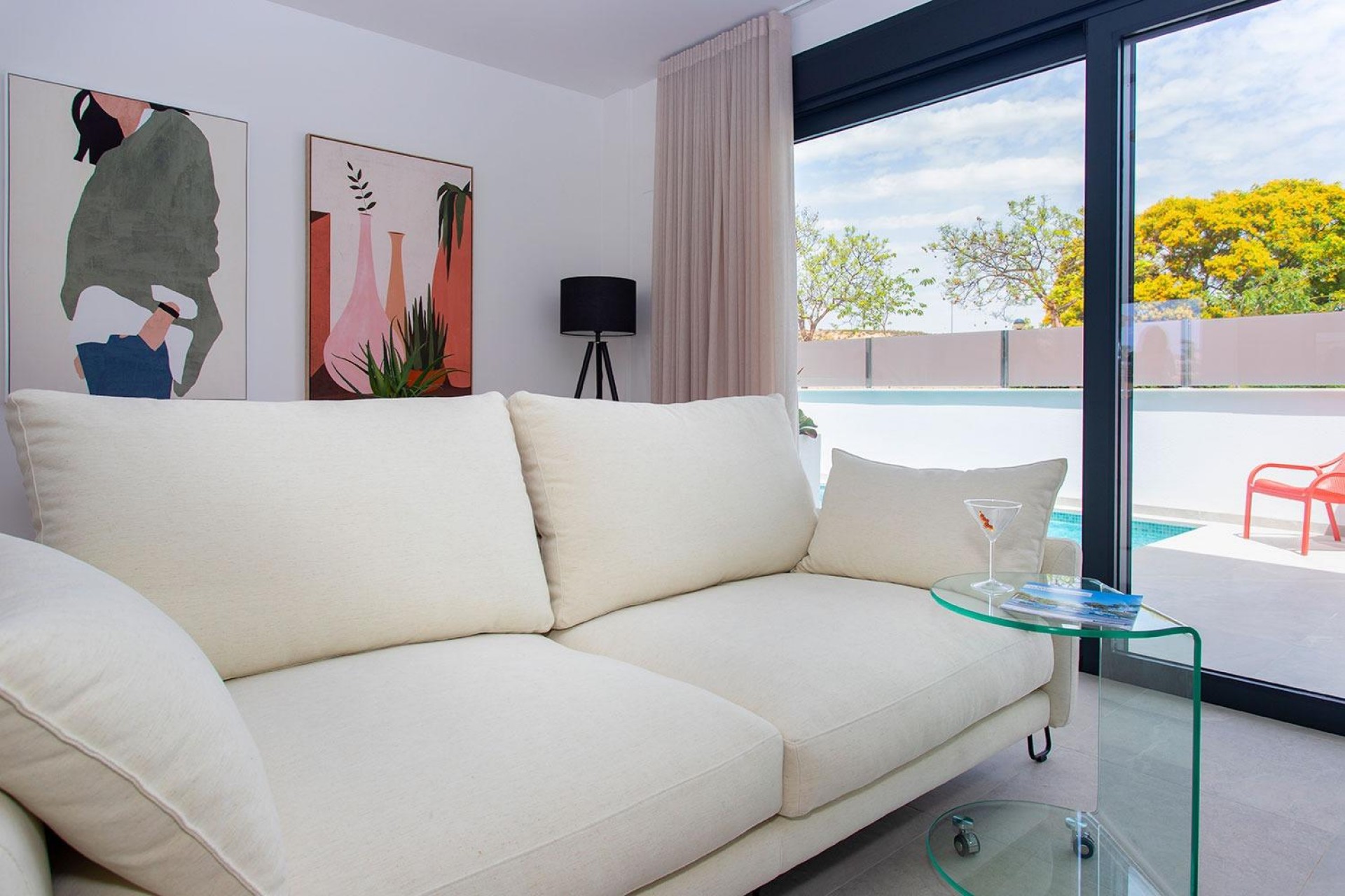 Neue Gebäude - Semidetached -
Sucina