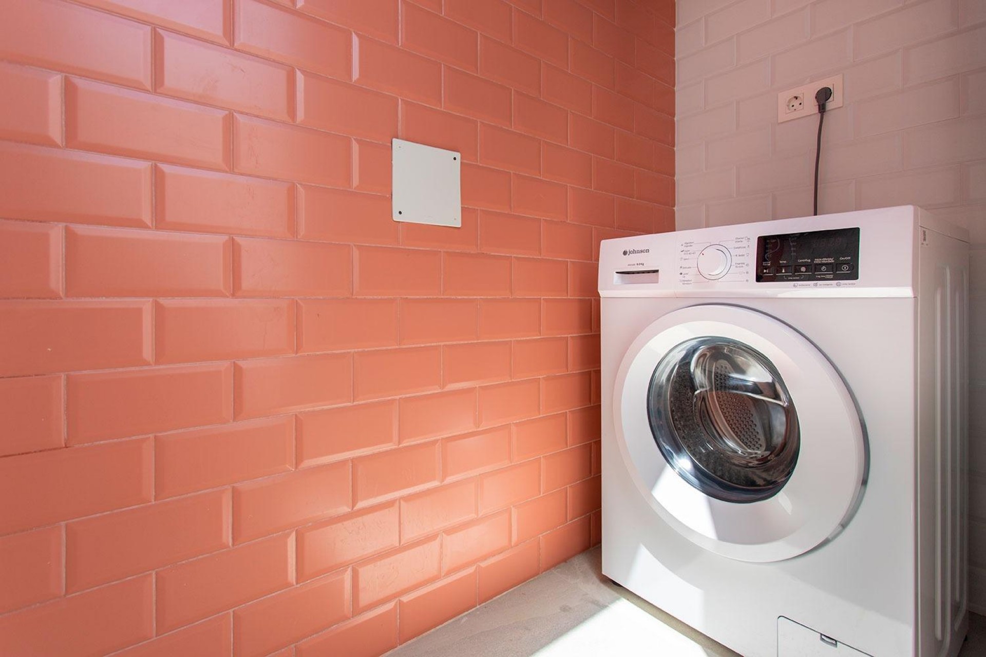 Neue Gebäude - Semidetached -
Sucina