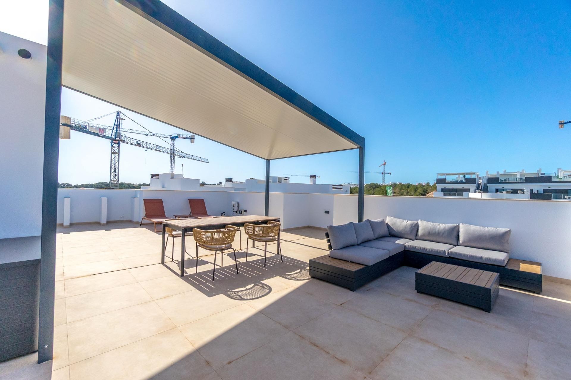 Neue Gebäude - Top Floor Bungalow -
Torrevieja