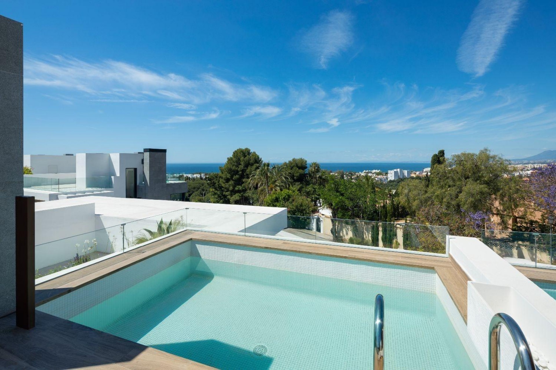 Neue Gebäude - Town house -
Marbella