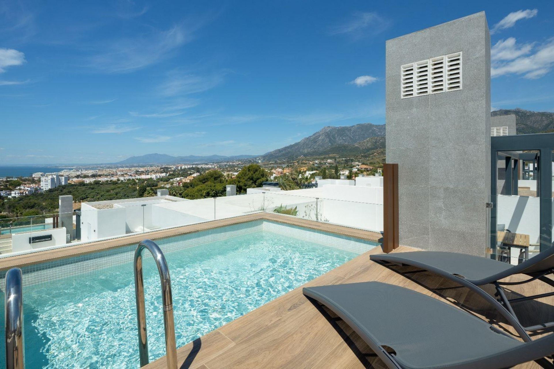 Neue Gebäude - Town house -
Marbella