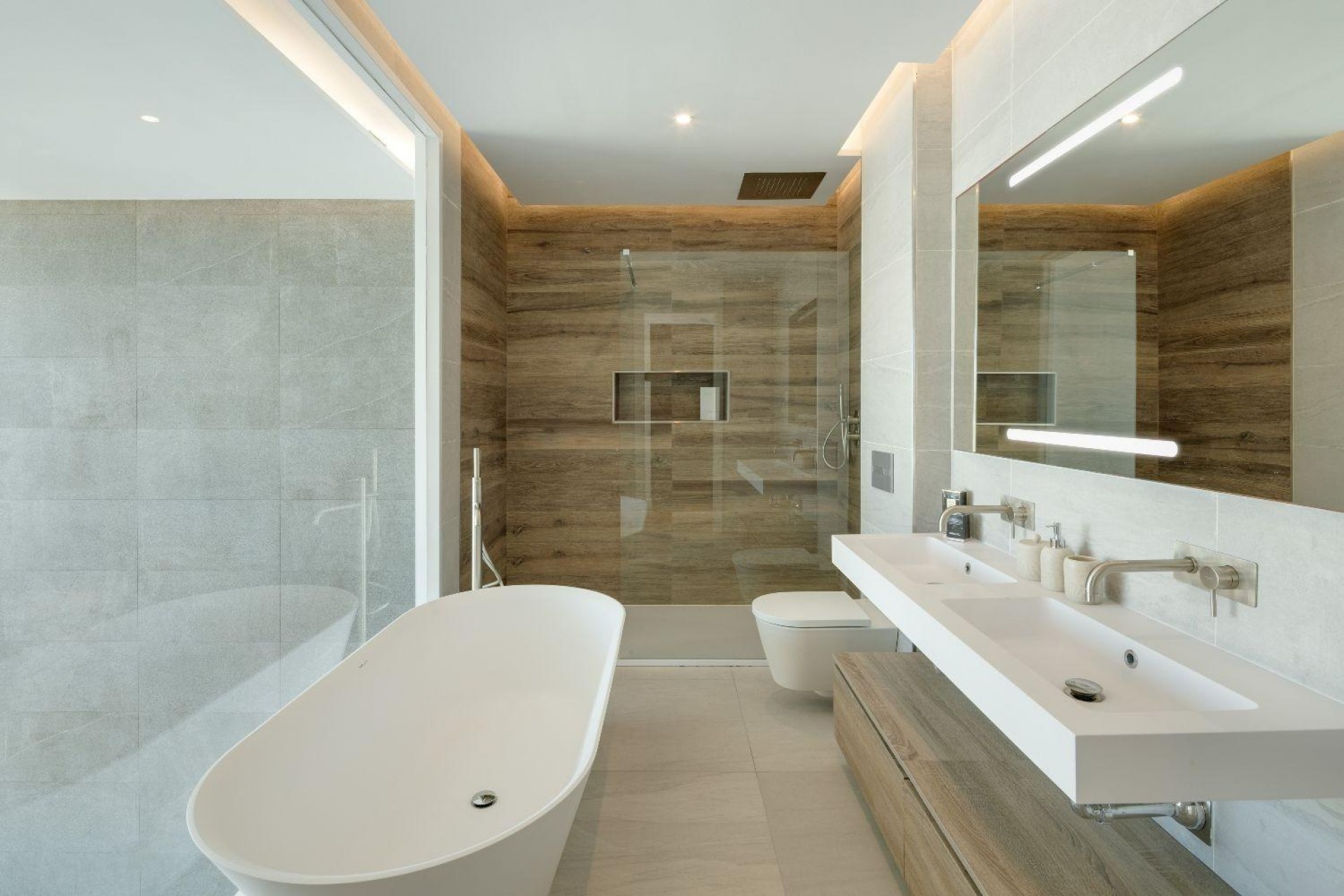 Neue Gebäude - Town house -
Marbella