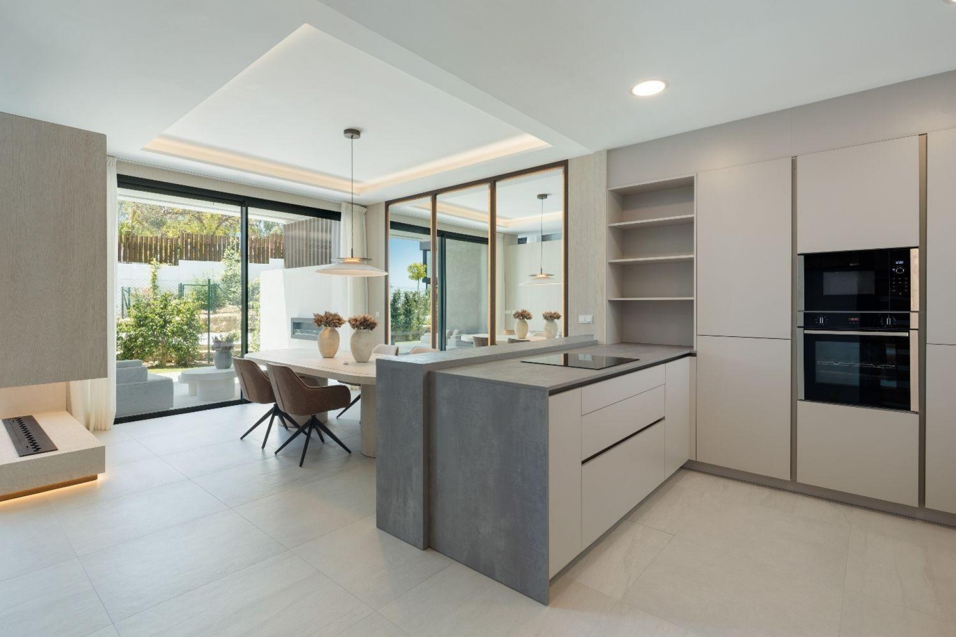 Neue Gebäude - Town house -
Marbella
