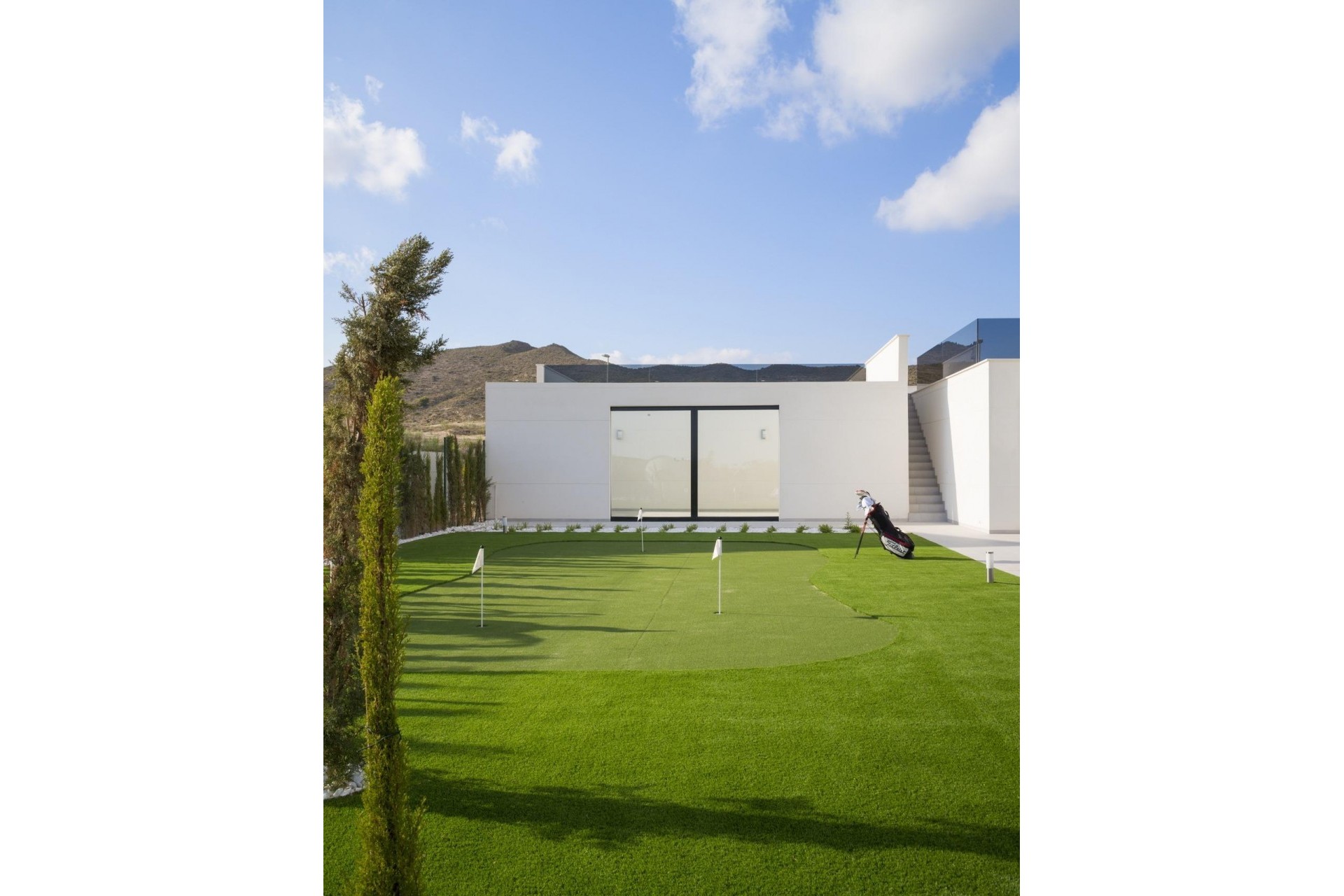 Neue Gebäude - Villa -
BAÑOS Y MENDIGO - Altaona Golf