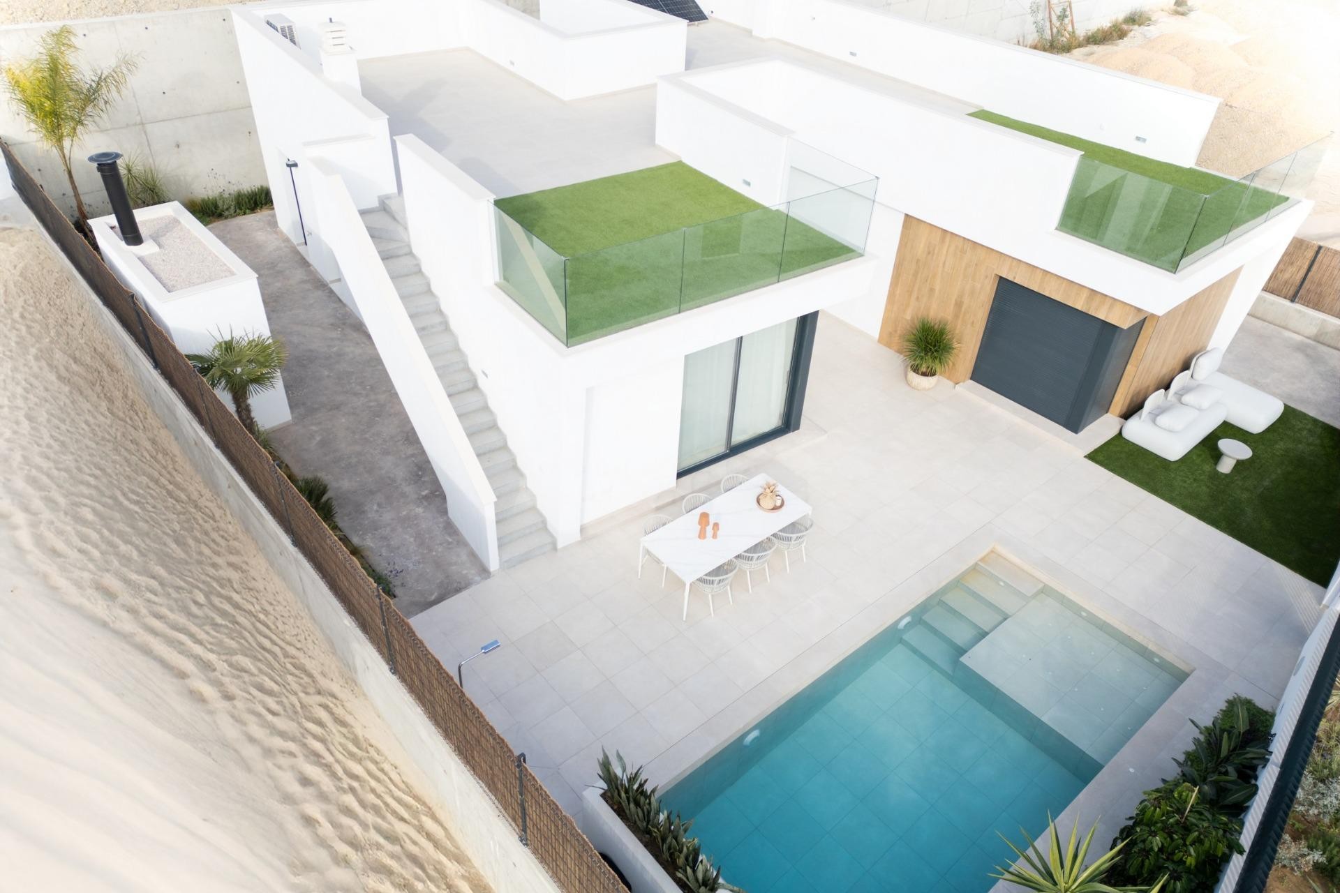 Neue Gebäude - Villa -
BAÑOS Y MENDIGO