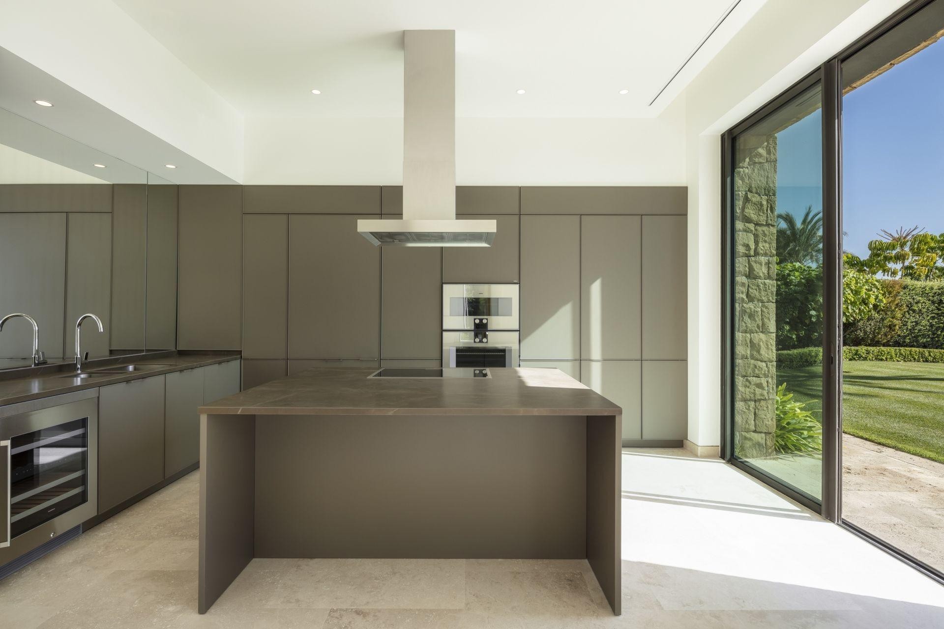 Neue Gebäude - Villa -
Casares