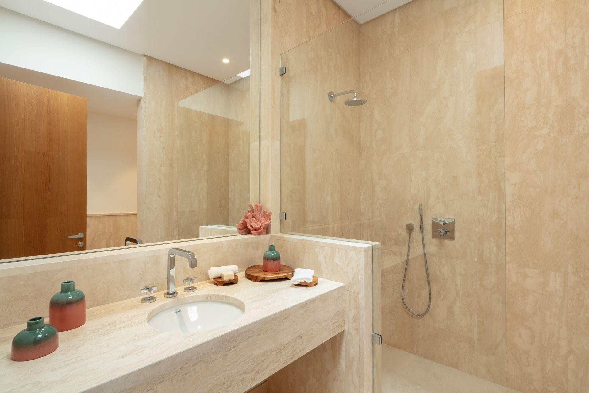 Neue Gebäude - Villa -
Casares