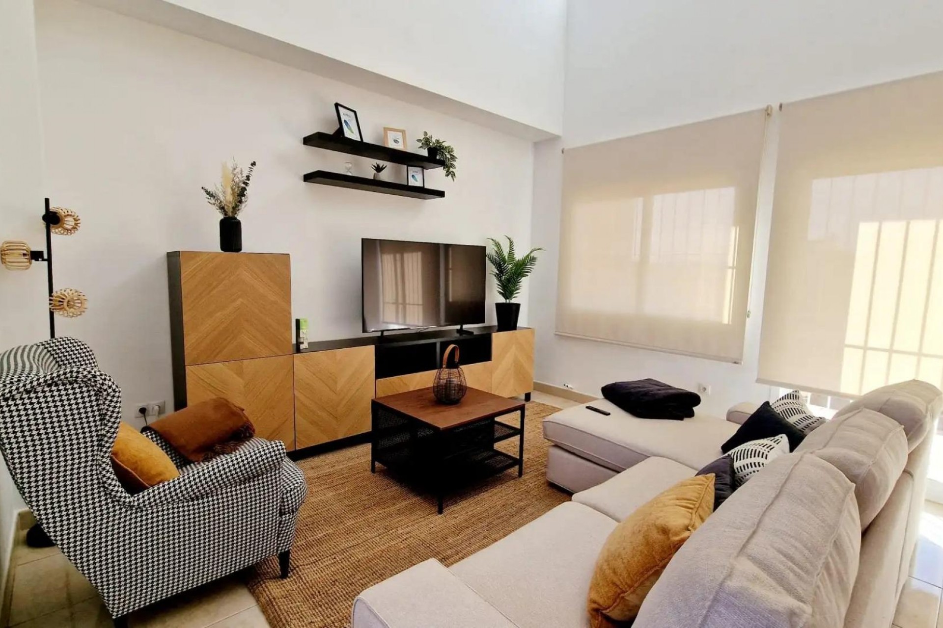 Neue Gebäude - Villa -
Lorca