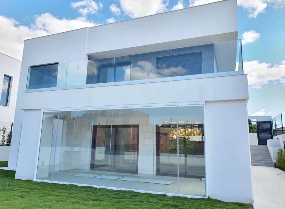 Neue Gebäude - Villa -
Manilva - La Duquesa