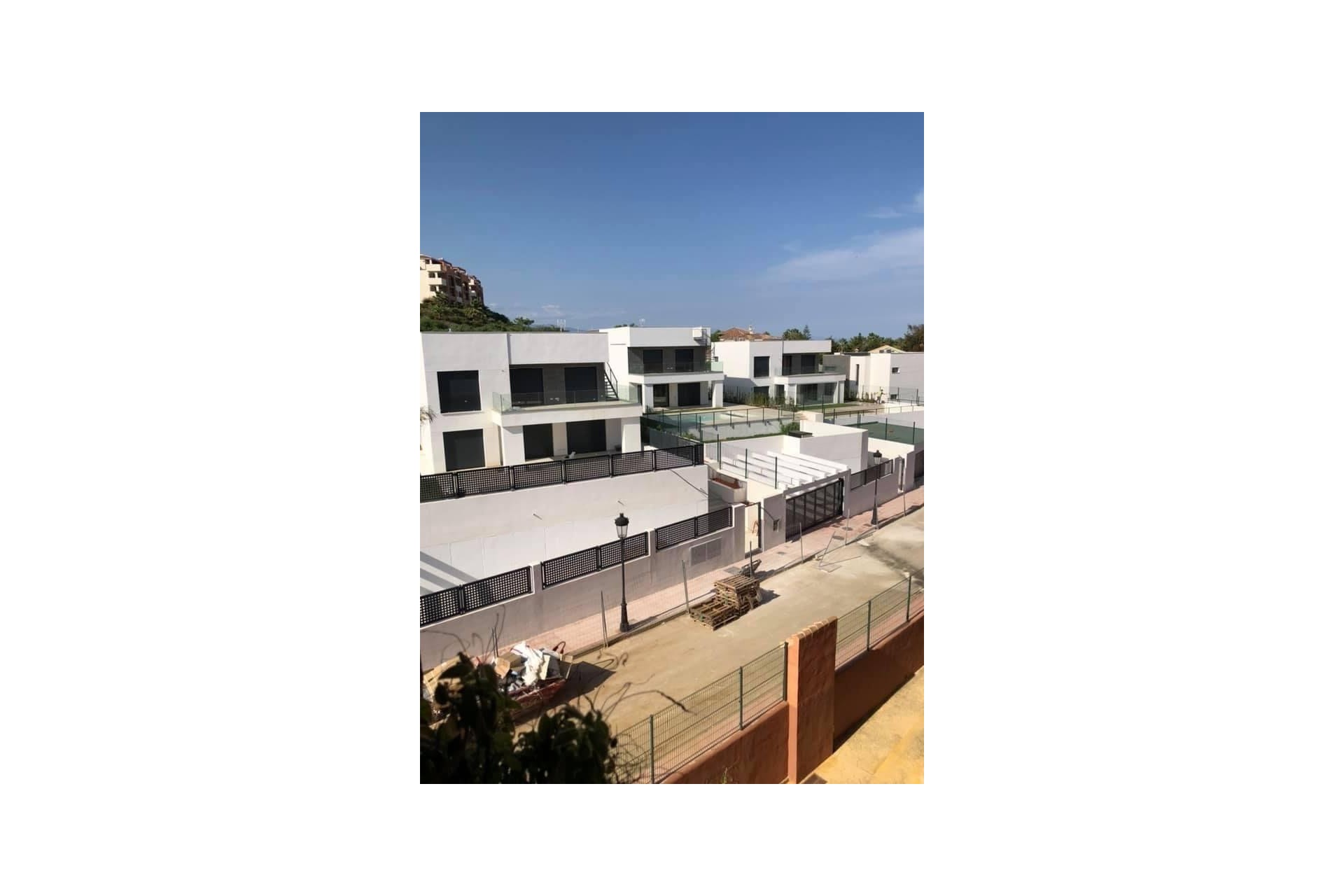 Neue Gebäude - Villa -
Manilva - La Duquesa