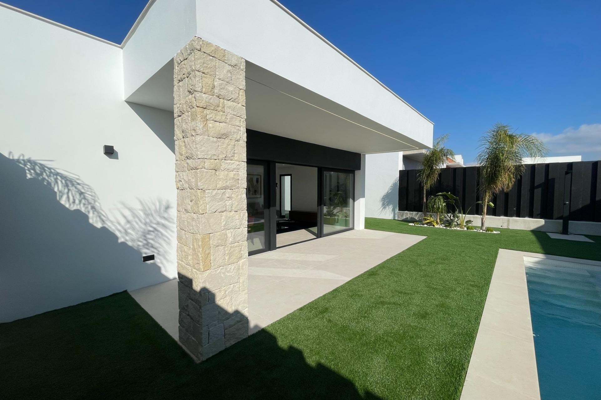 Neue Gebäude - Villa -
Molina De Segura