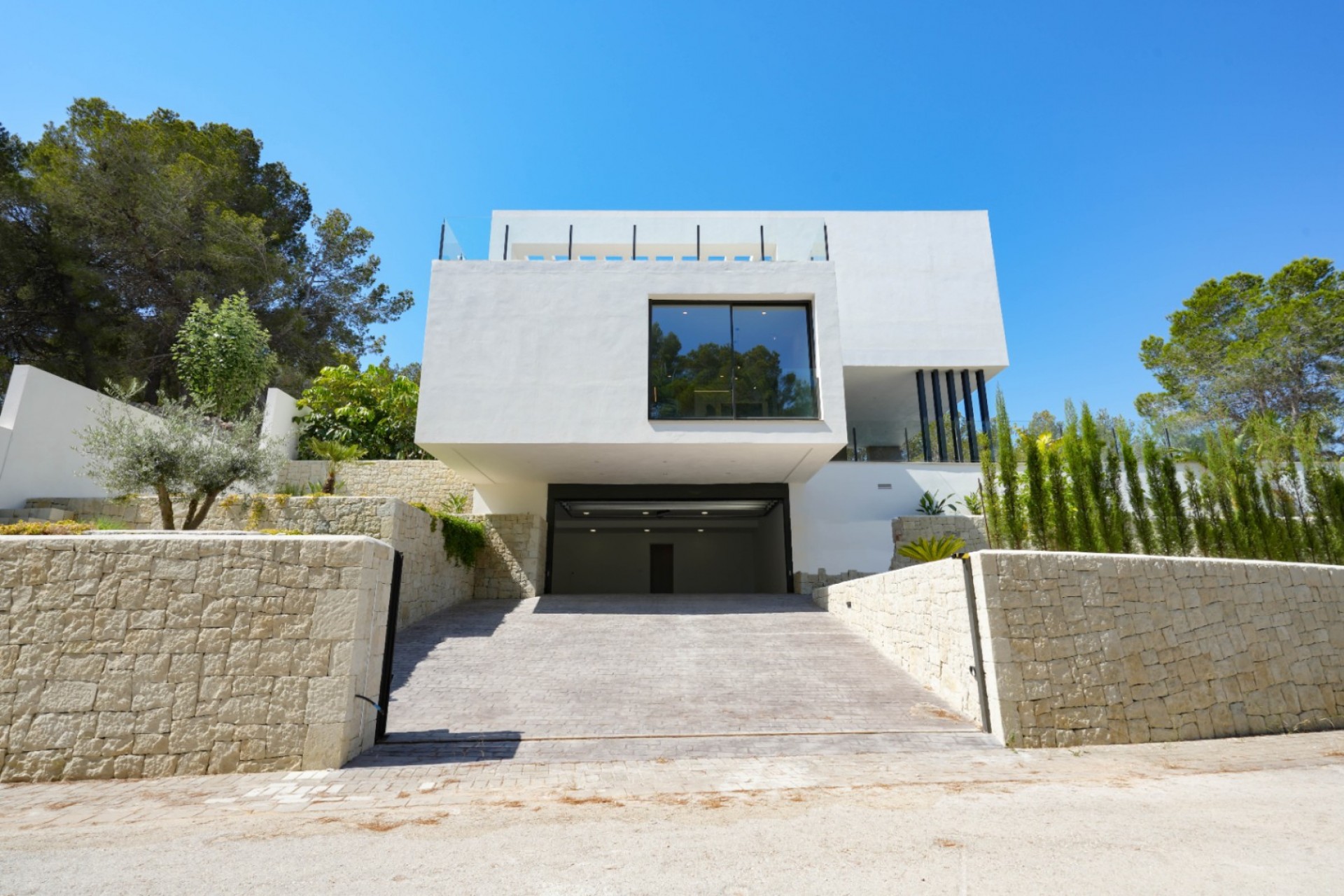 Neue Gebäude - Villa -
Moraira - Benimeit