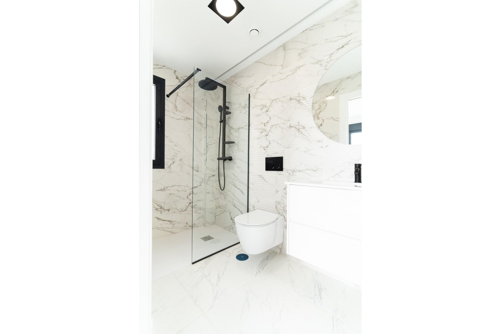 Neue Gebäude - Villa -
Orihuela Costa - Punta Prima