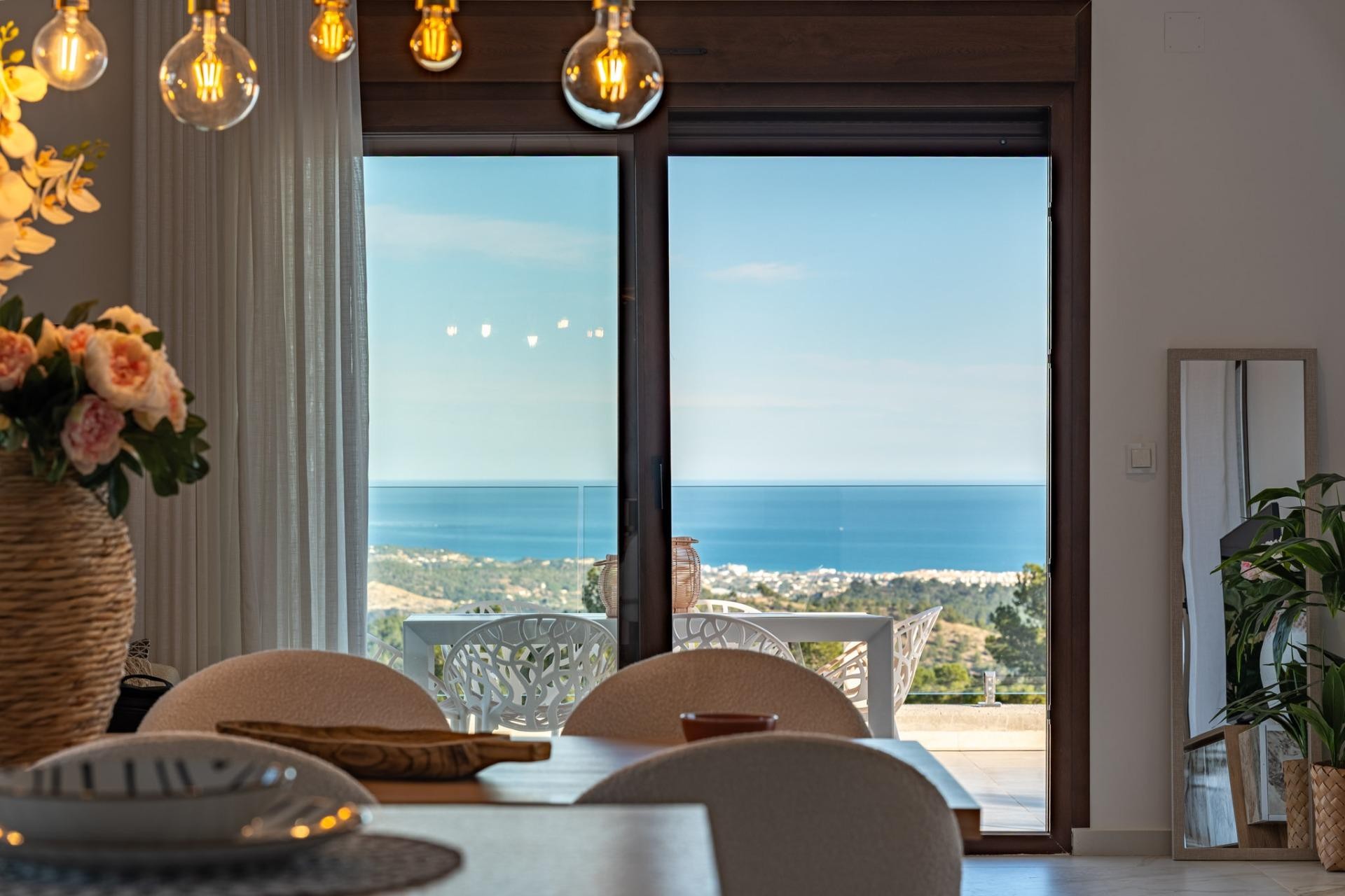 Neue Gebäude - Villa -
Polop