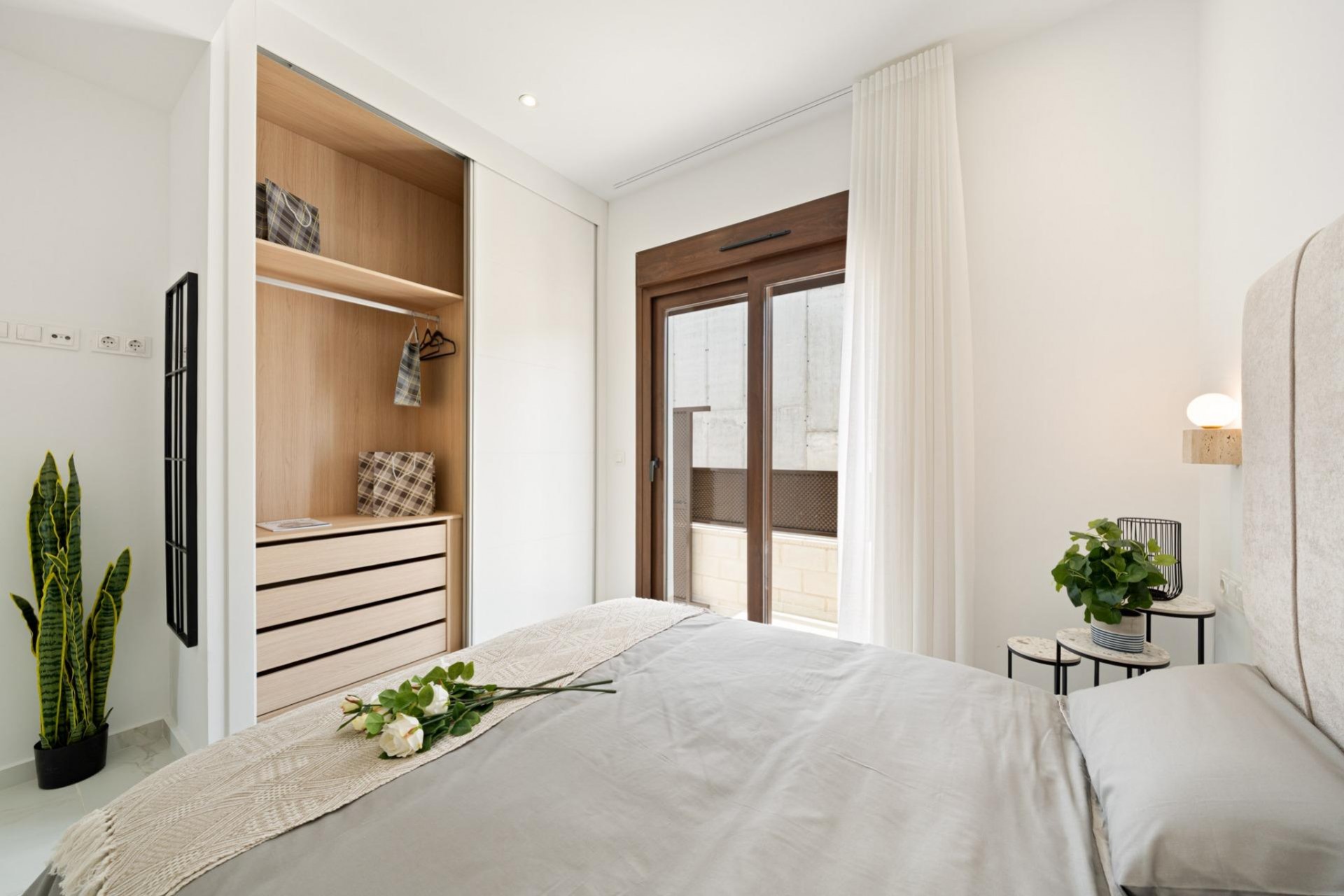 Neue Gebäude - Villa -
Polop