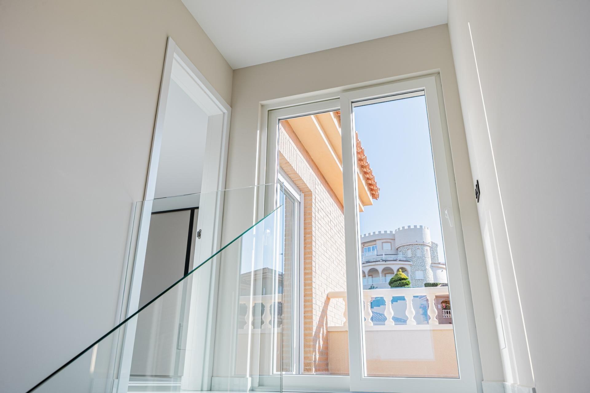 Neue Gebäude - Villa -
Rojales