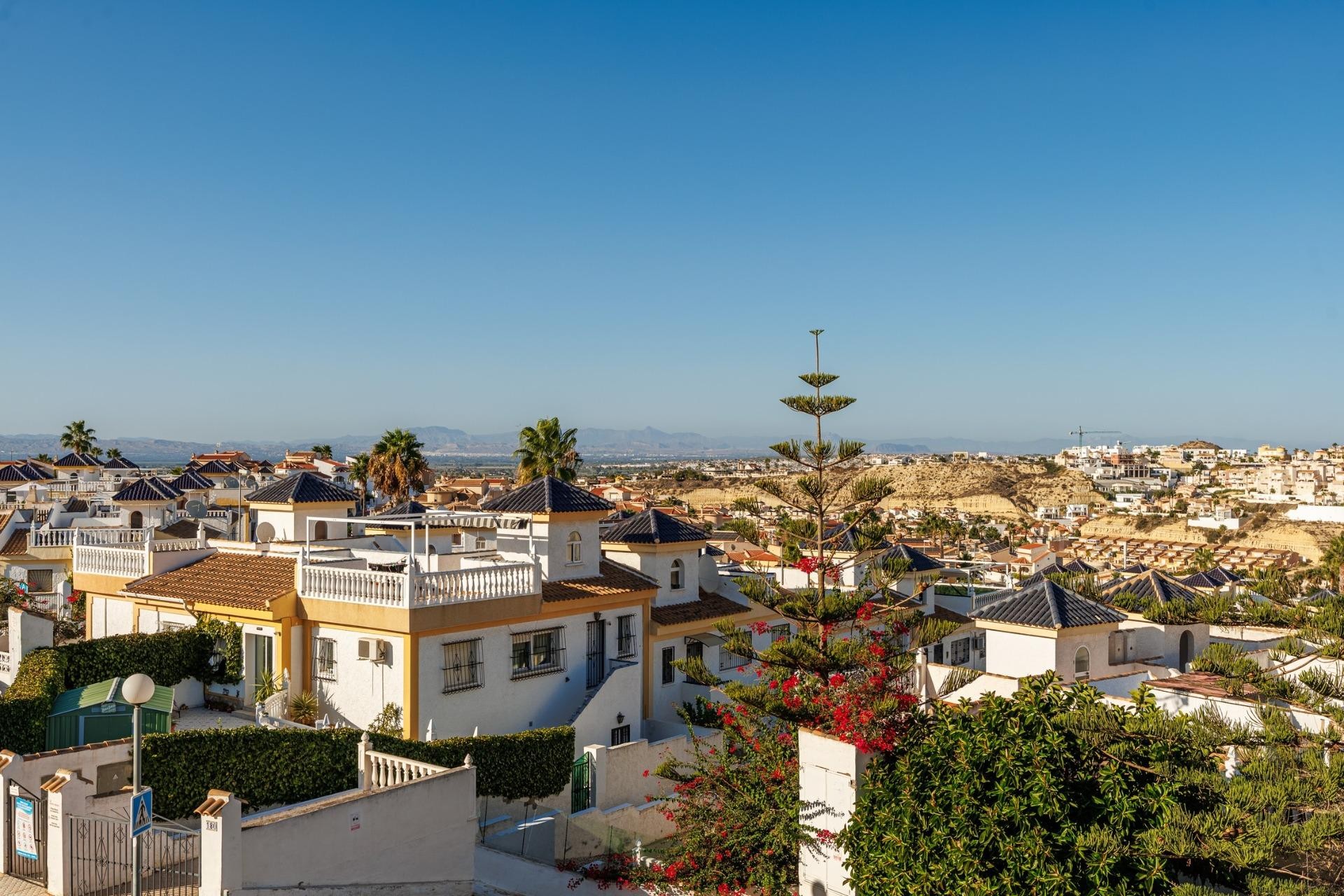 Neue Gebäude - Villa -
Rojales