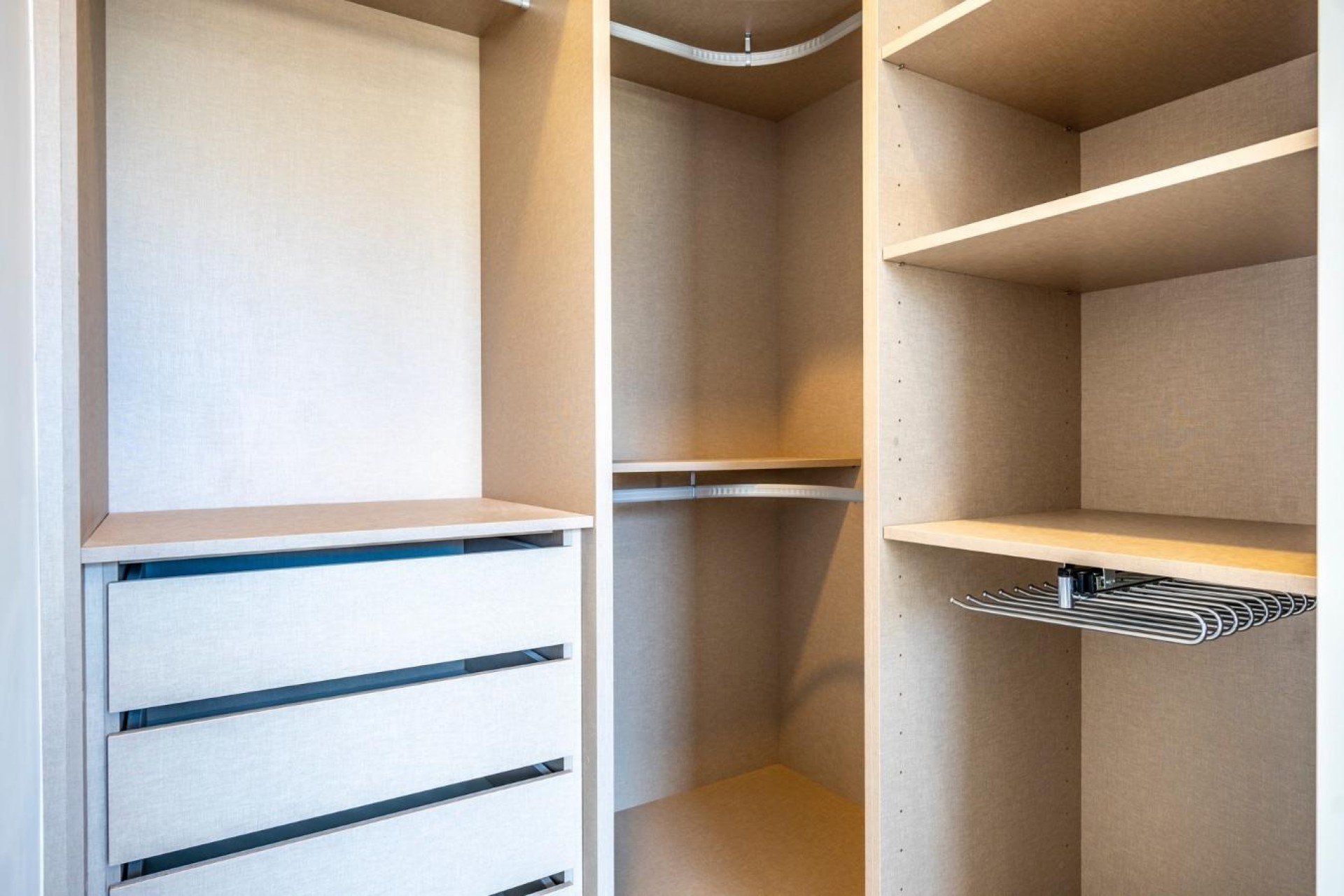 Neue Gebäude - Villa -
Torre Pacheco