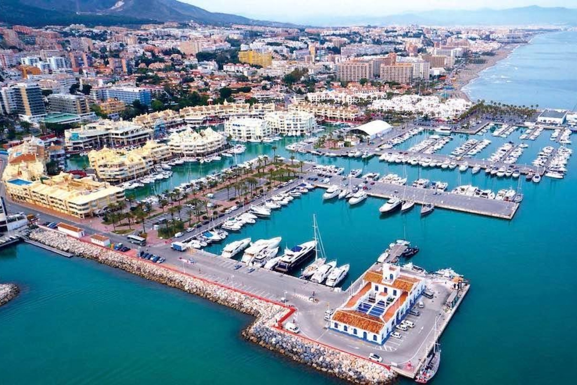 New Build - Apartment -
Benalmádena