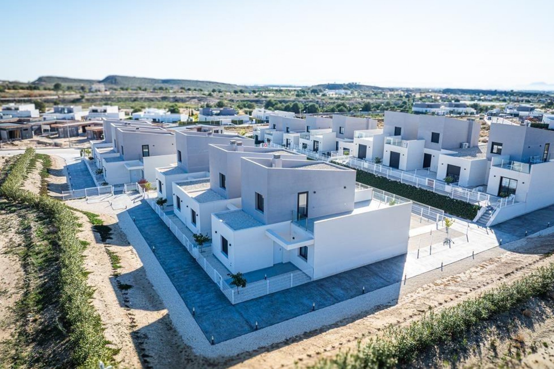 New Build - Semidetached -
BAÑOS Y MENDIGO