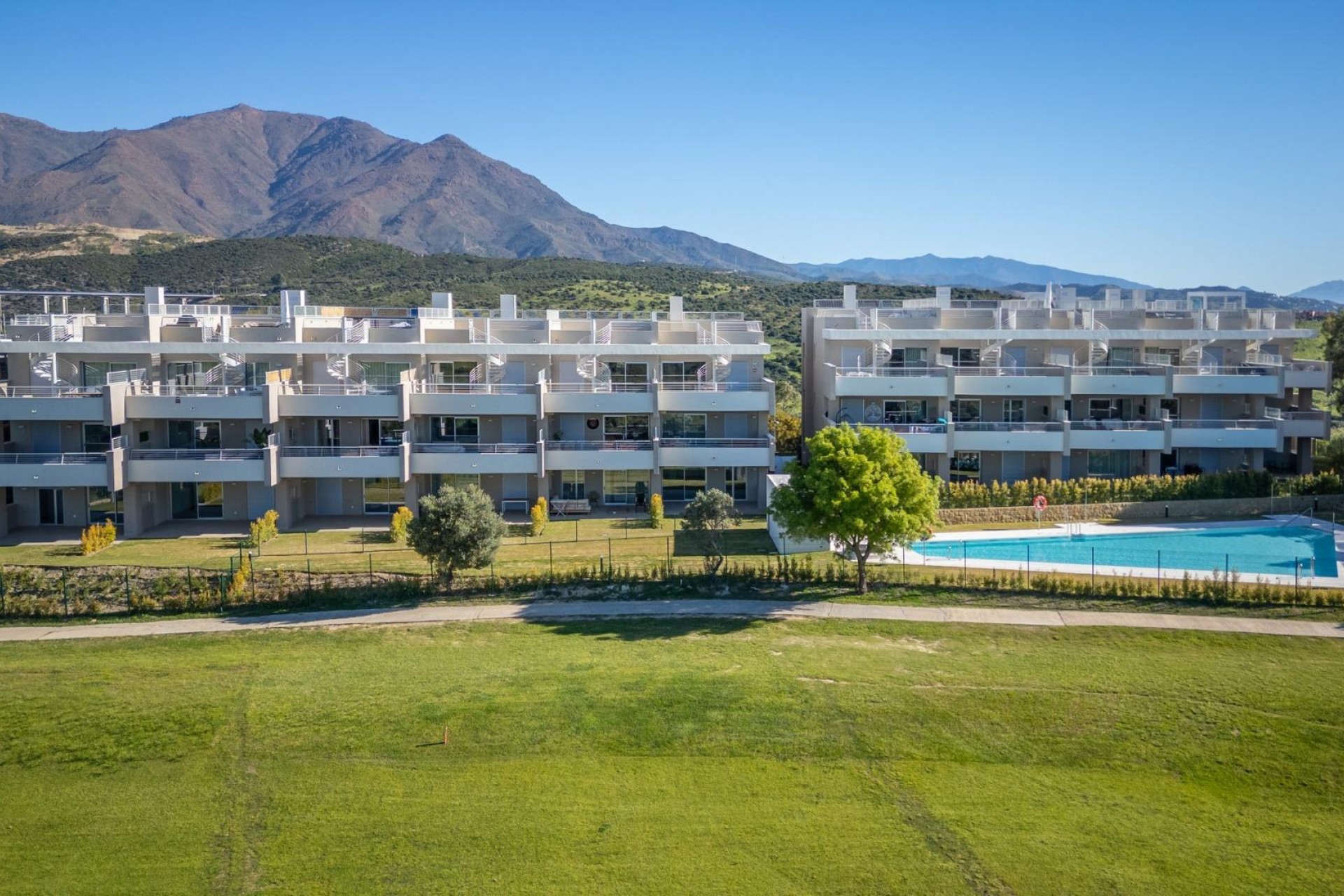 Nueva construcción  - Ground floor apartment -
Estepona