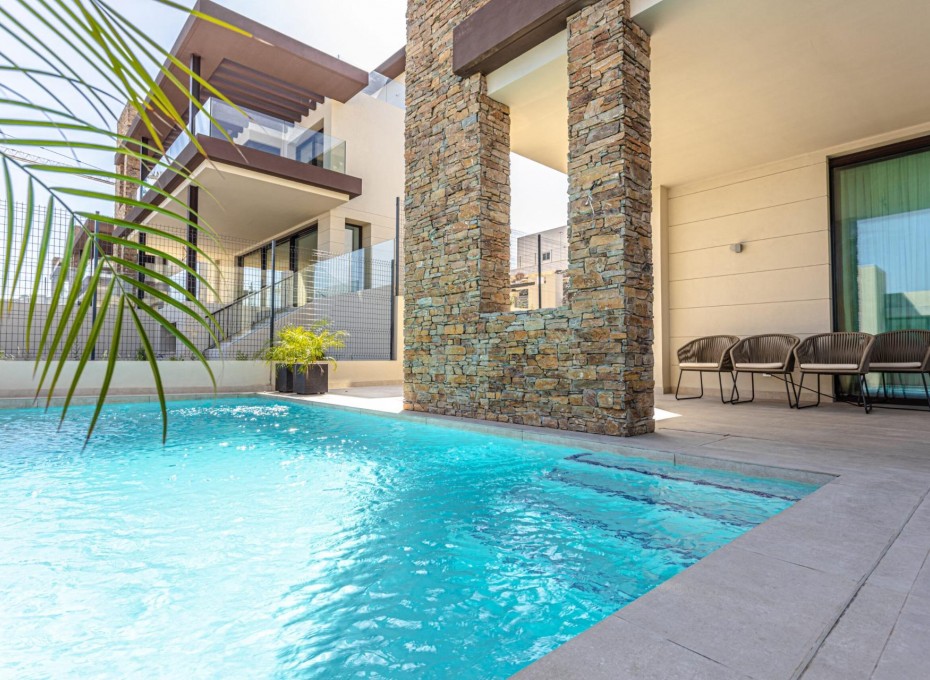 Nueva construcción  - Villa -
Benahavis - Montemayor-marbella Club