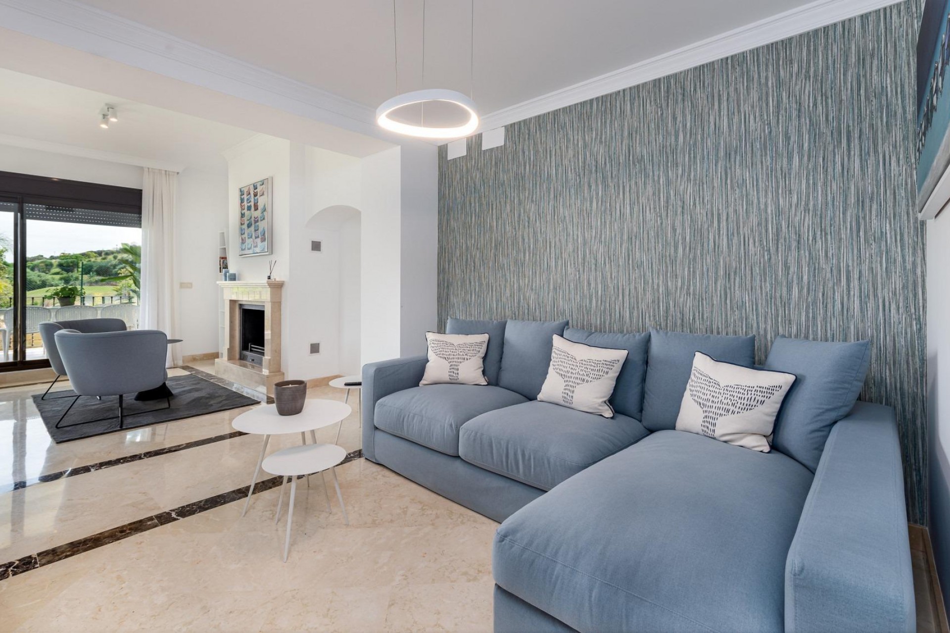 Nueva construcción  - Villa -
Estepona