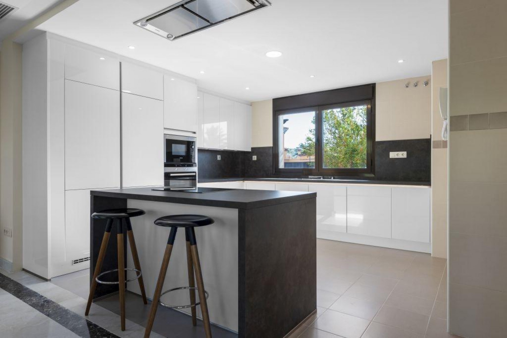 Nueva construcción  - Villa -
Estepona