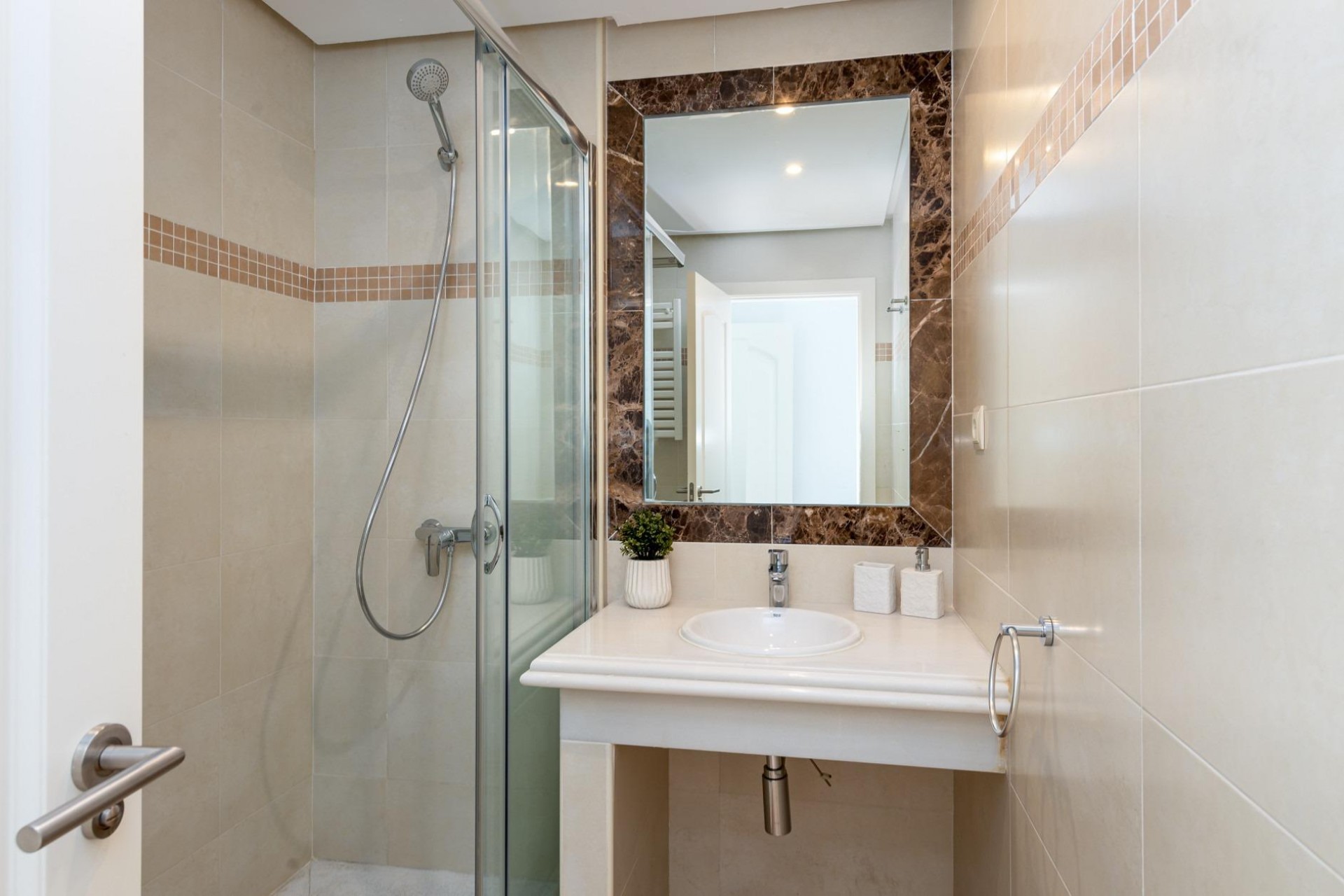 Nueva construcción  - Villa -
Estepona