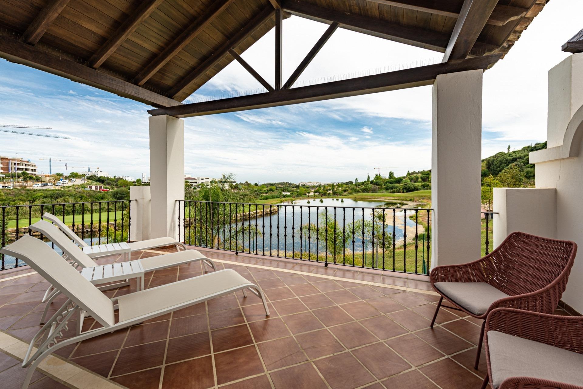 Nueva construcción  - Villa -
Estepona