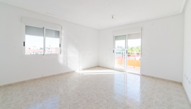 Piso - Reventa - San Miguel de Salinas - Pueblo