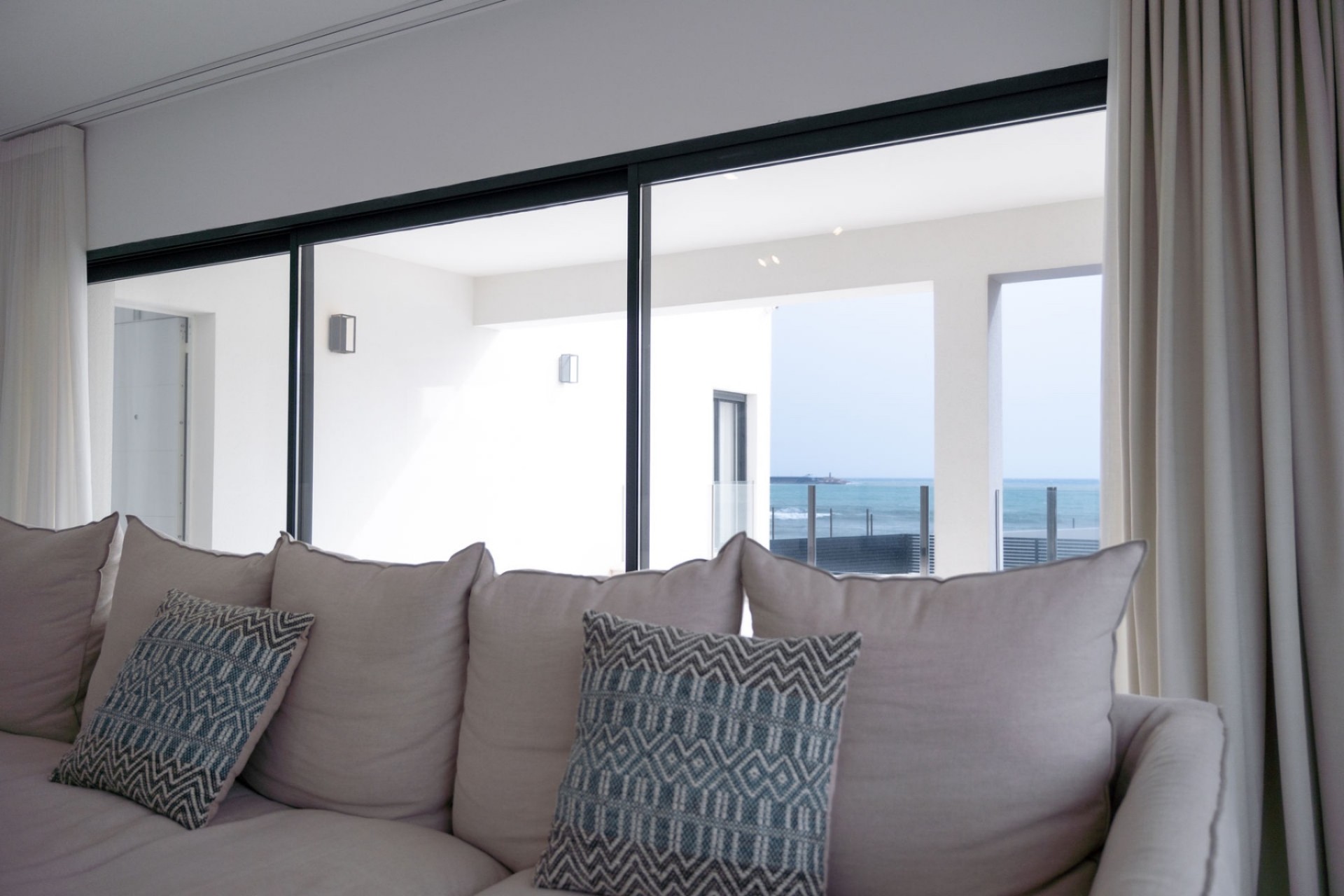 Resale - 3. Detached house -
Torrevieja - Costa Blanca South
