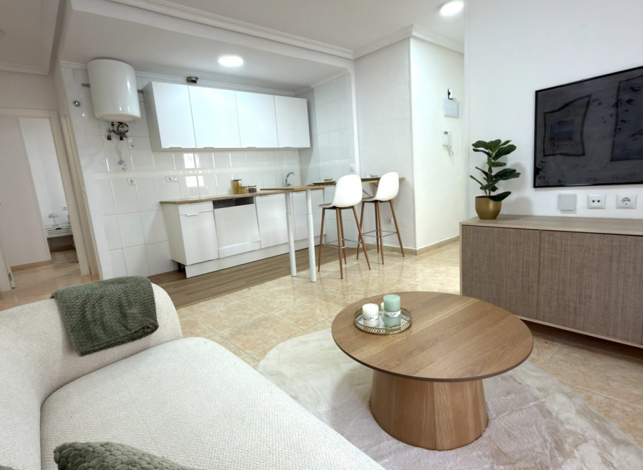 Resale - Apartament / Duplex -
Torrevieja - Curva del Palangre