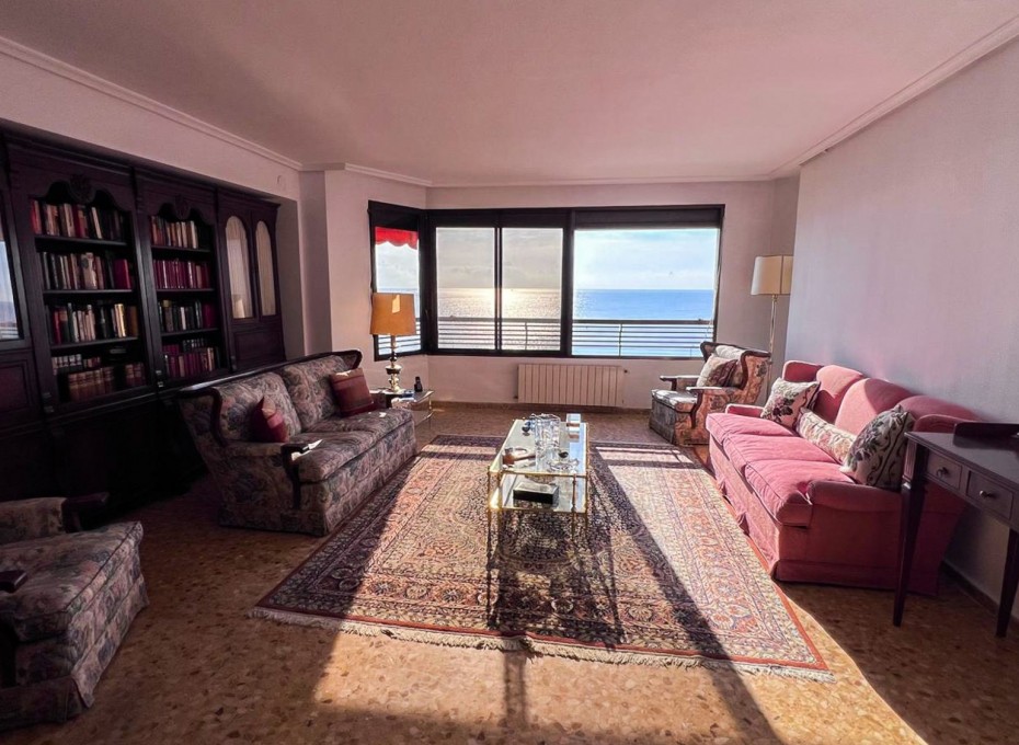 Resale - Apartamento -
Alicante - Centro