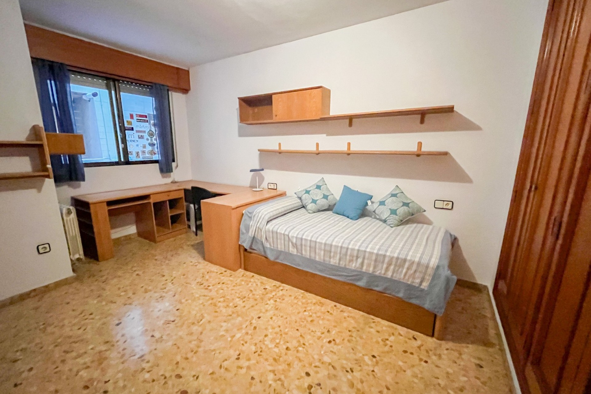 Resale - Apartamento -
Alicante - Centro