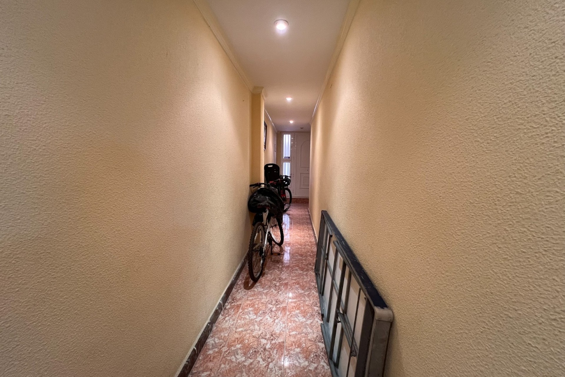Resale - Apartamento -
Guardamar del Segura - Beach Guardamar