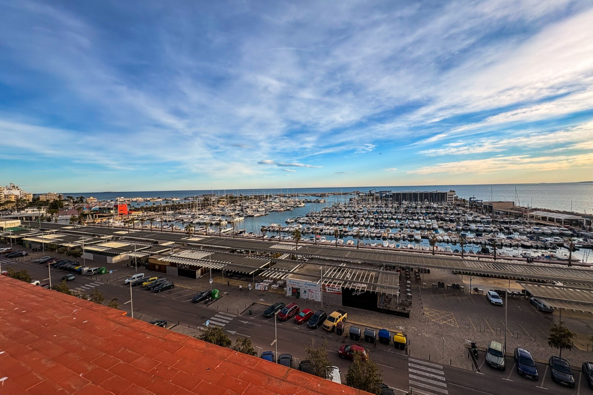 Resale - Apartamento -
Santa Pola - Puerto