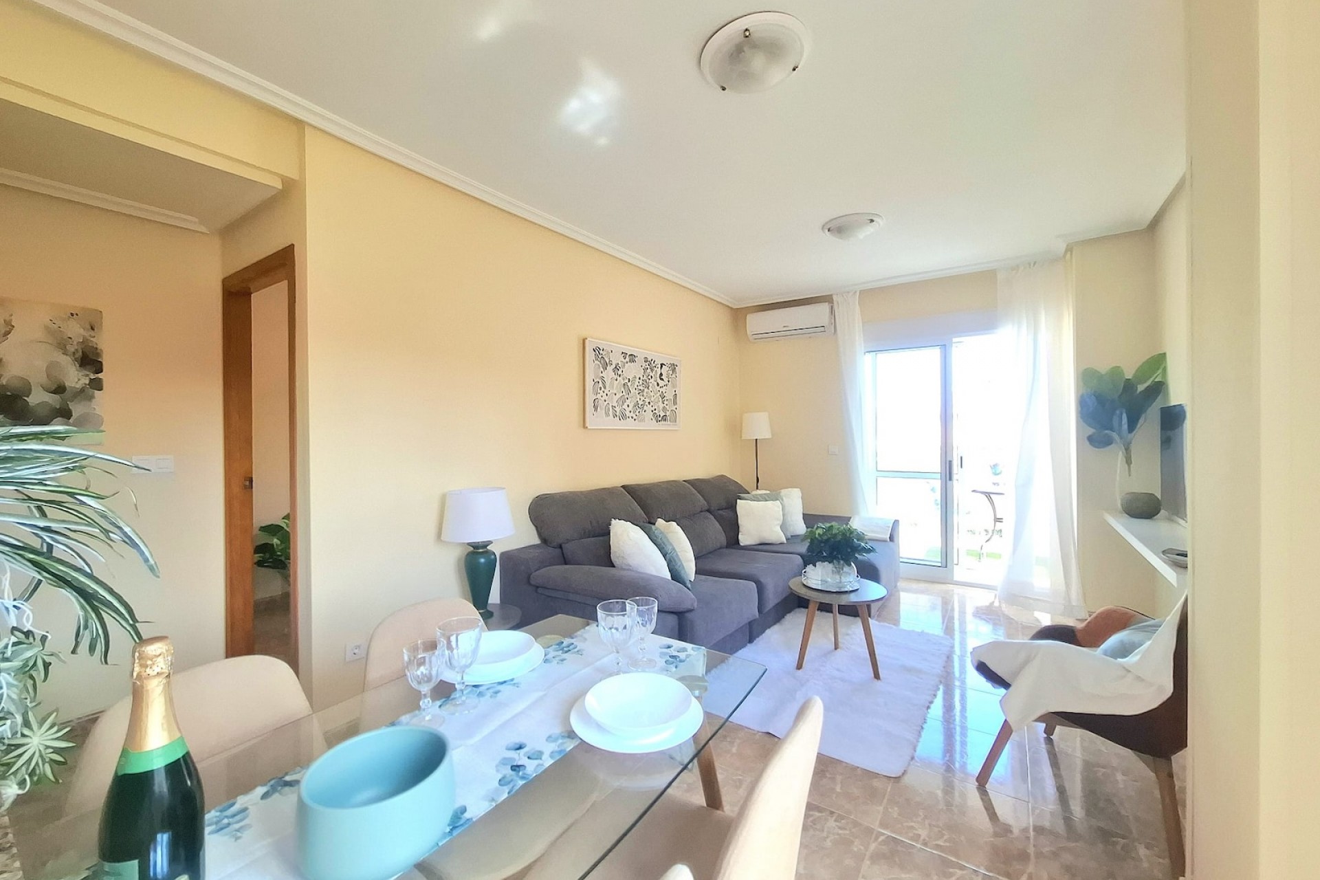 Resale - Apartamento -
Torrevieja - Centro