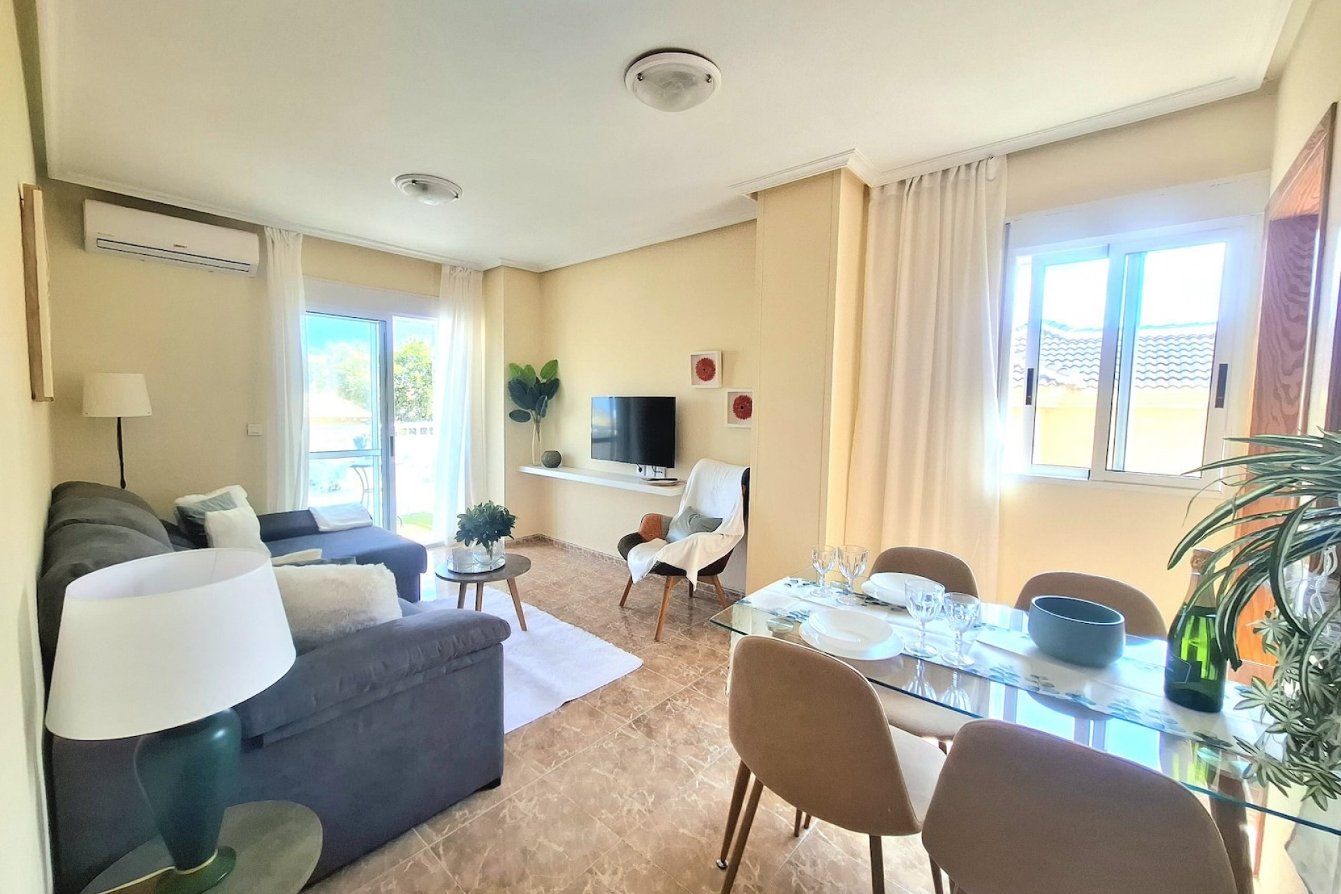 Resale - Apartamento -
Torrevieja - Centro
