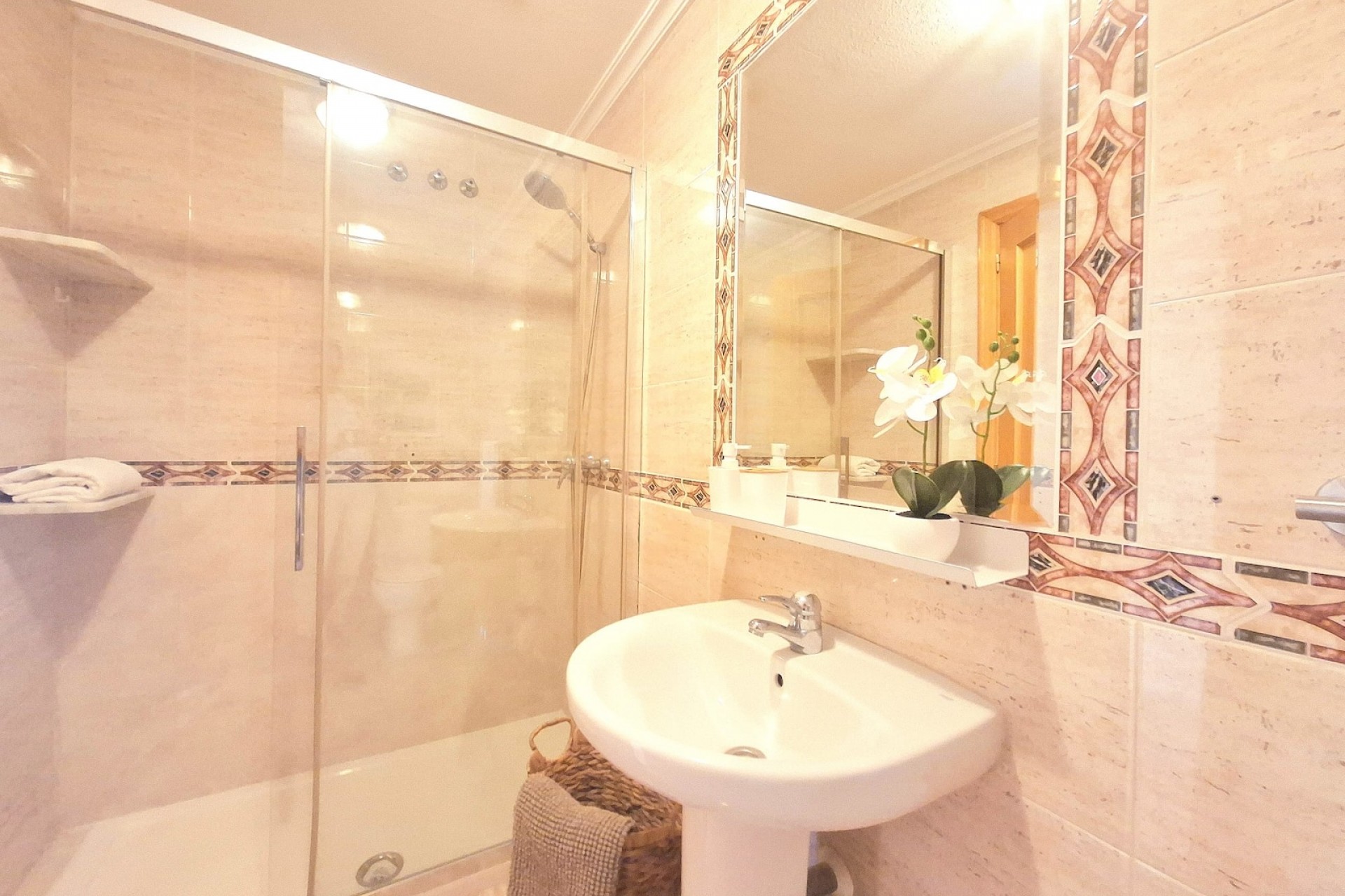 Resale - Apartamento -
Torrevieja - Centro