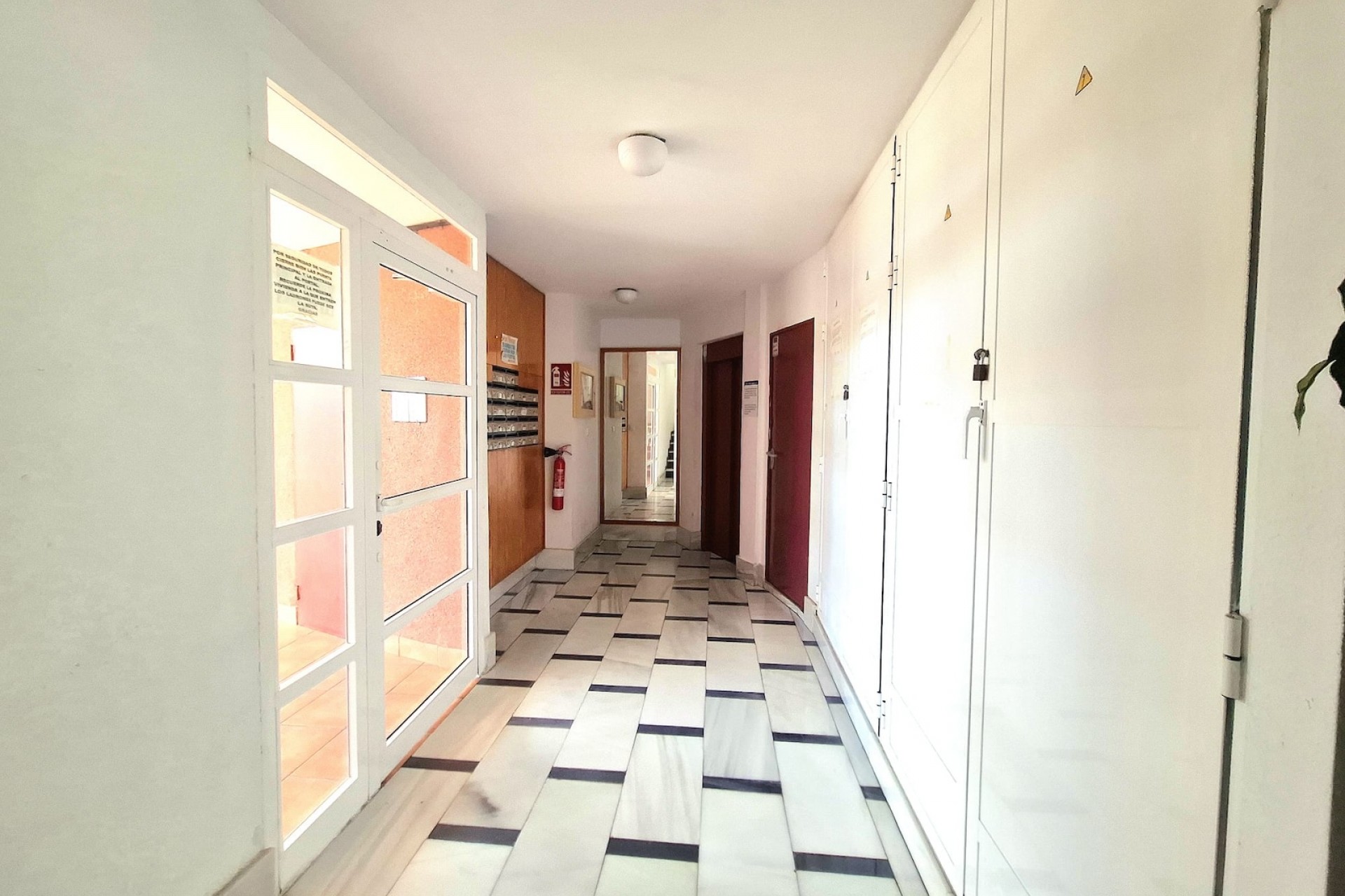 Resale - Apartamento -
Torrevieja - Centro