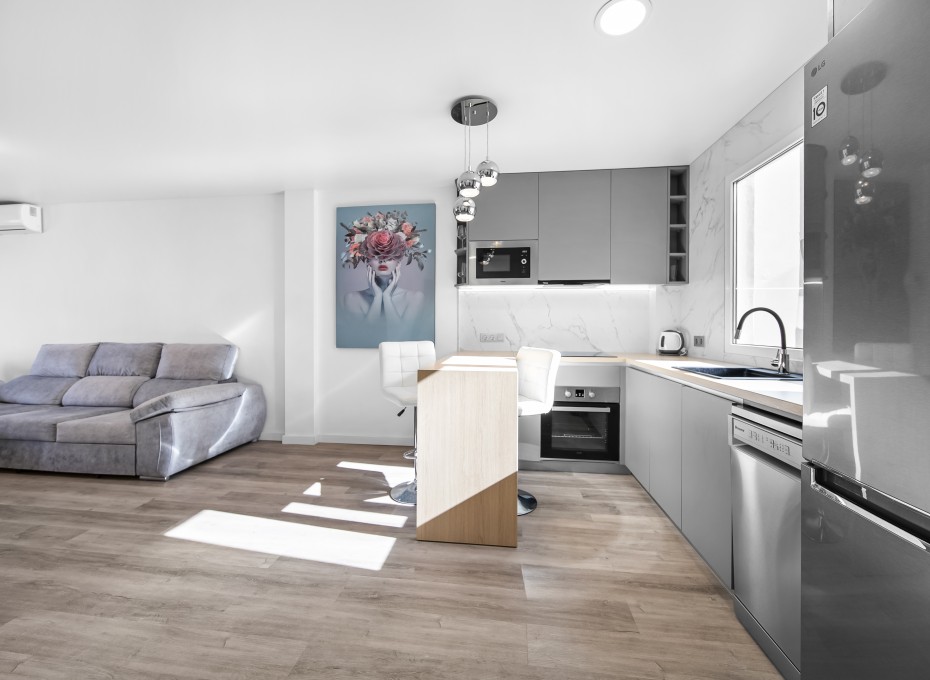 Resale - Apartamento -
Torrevieja - Centro