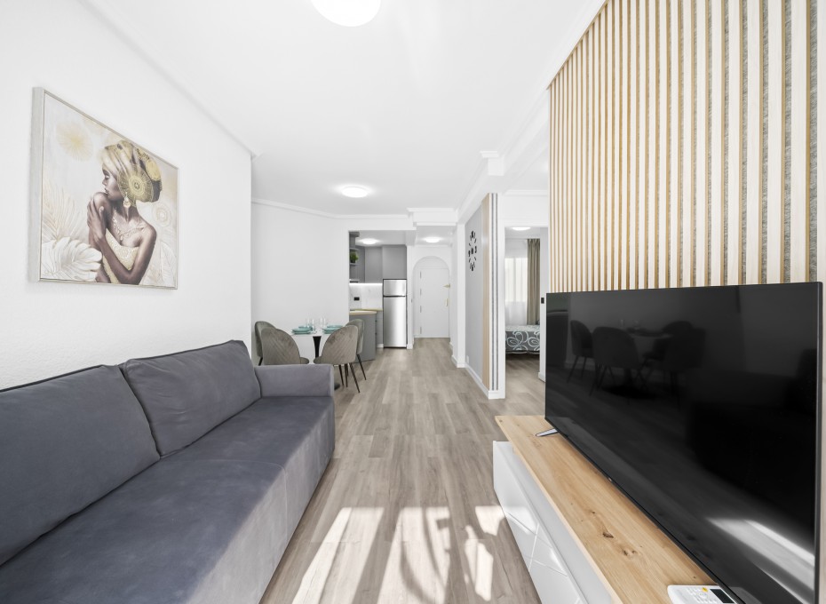 Resale - Apartamento -
Torrevieja - Centro